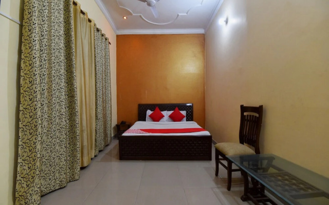 OYO 28146 Hotel Virsa