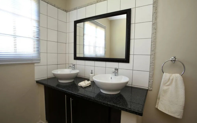 Roundstone Mountain Biking & Game Lodge