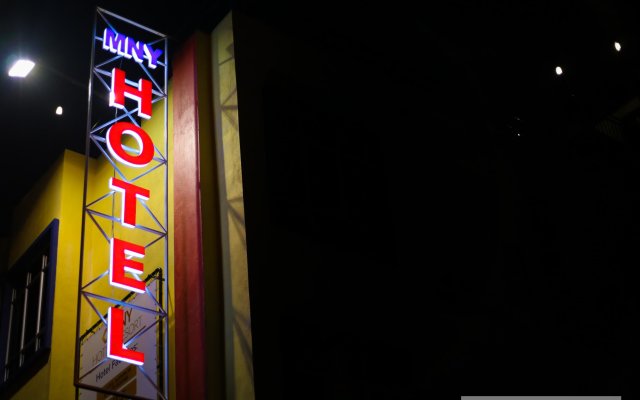 hotelImage