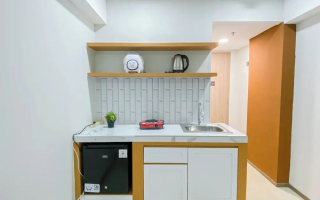 Cozy Living Studio Room At Meikarta Apartment