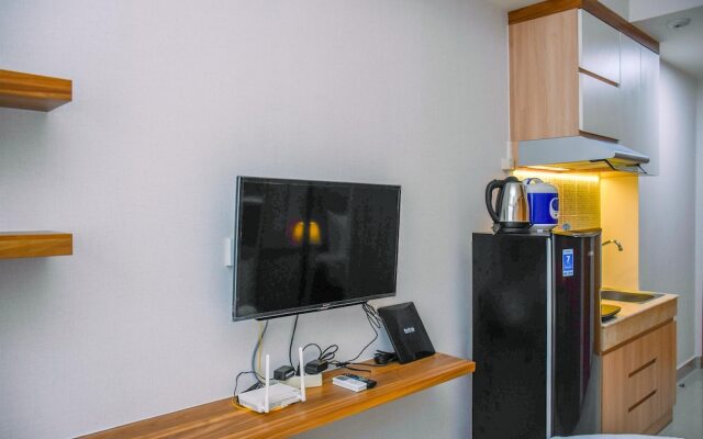 Nice And Cozy Studio At Evenciio Apartment