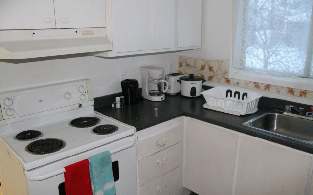 Adib Apartments - 931 Pinecrest Rd, Unit C