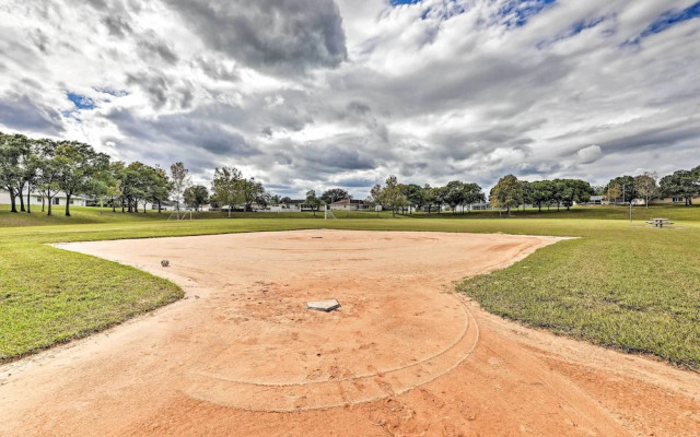 7 Mi to Wdw: Indian Ridge Home w/ Pool Access!