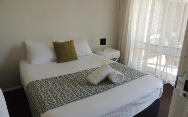 Premier Motor Inn