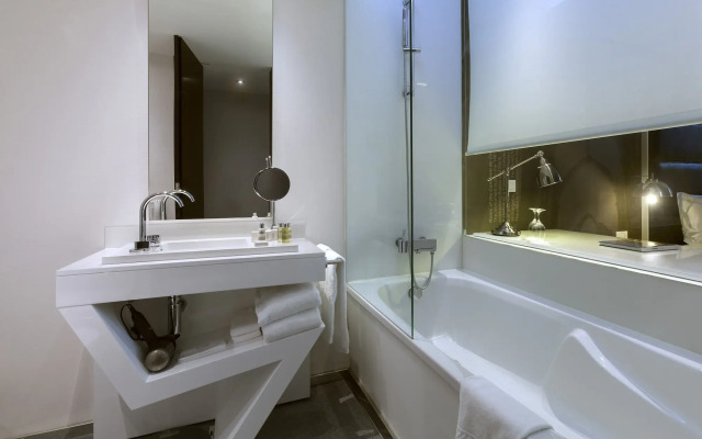 Lisboa Carmo Hotel