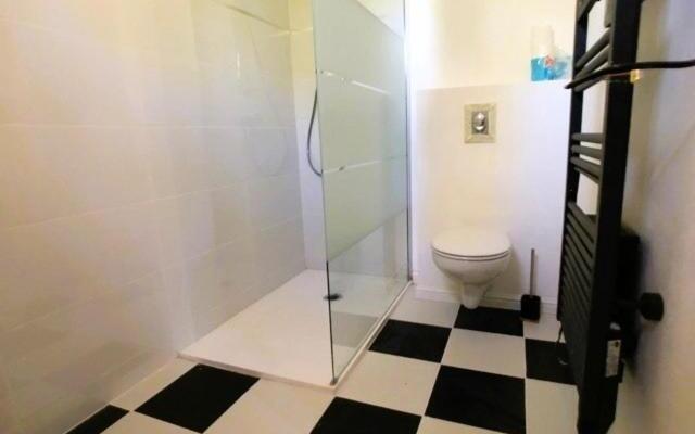 Charmant studio tout neuf avec coin jardin et hamac