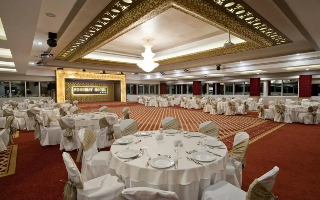 Fourway Hotel SPA & Restaurant