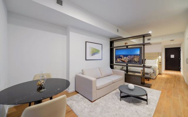 Luxury Studio Near from Bayfront Park