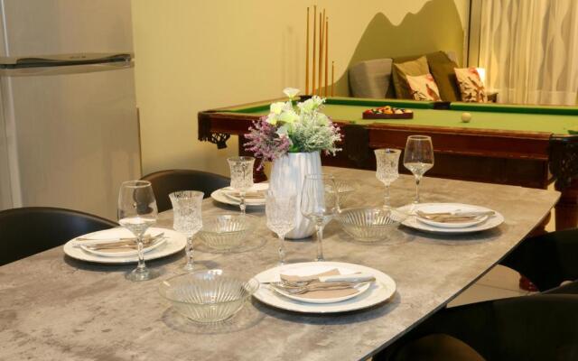 930m to Beach-2 Bedroom+Veranda-Perfect Located