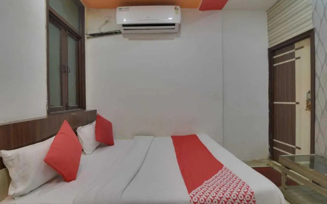 Oyo Flagship 80620 Hotel The Gagan