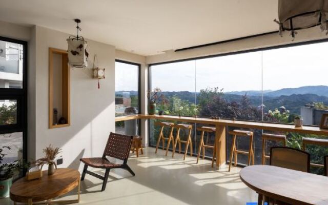 Xinchang Mountain Letter · Cloudside Homestay