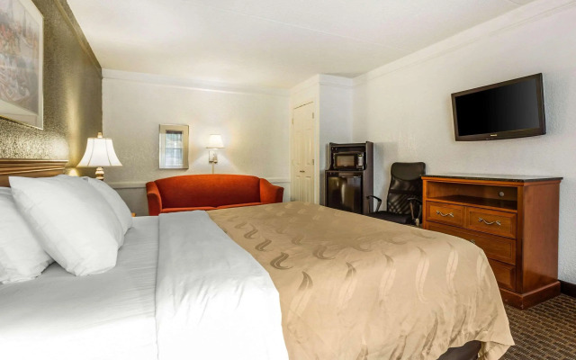 Quality Inn & Suites Airport