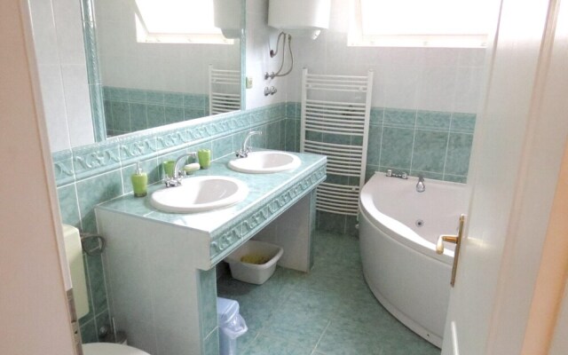 Apartment With In Fažana With Furnished Terrace And Wifi