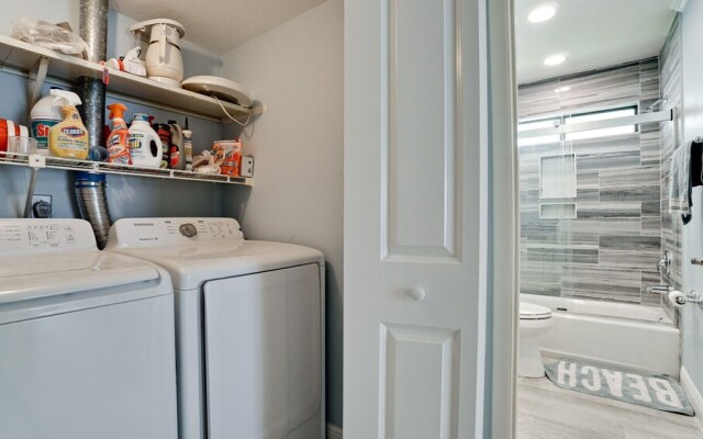 Runaway Bay 270 - 1357301