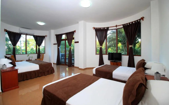 Natura Gardens Galápagos Hotel