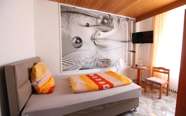 Motel One Frankfurt - Messe