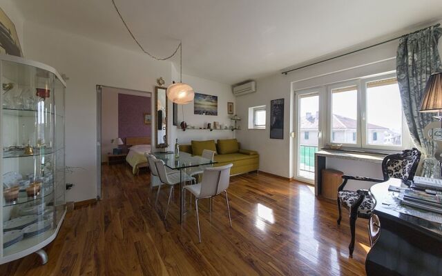 Tifani Apartment