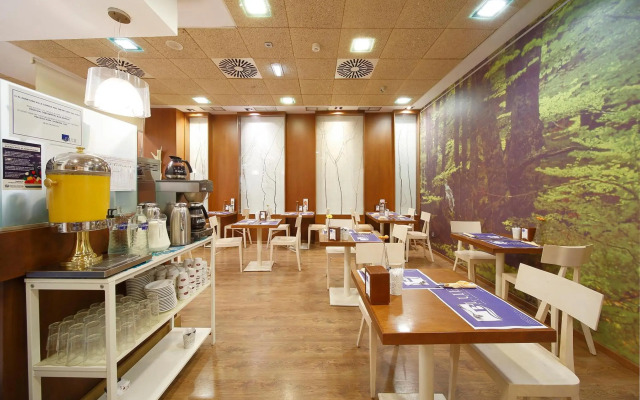 Hotel Santa Rosa, Blue Hoteles
