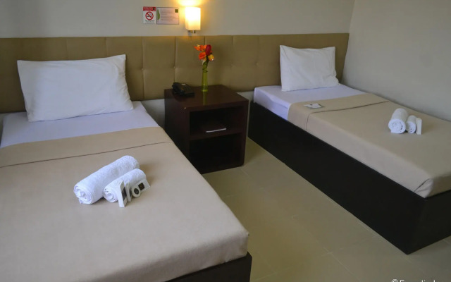 Columbus Plaza Hotel