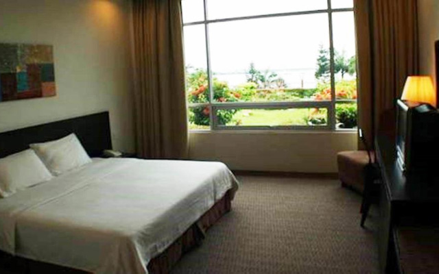 Straits View Hotel