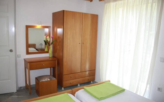 Iris Apartments