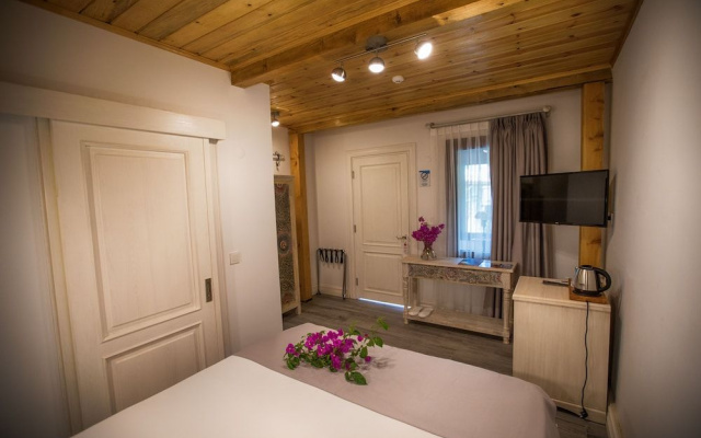 No 10 Hotel