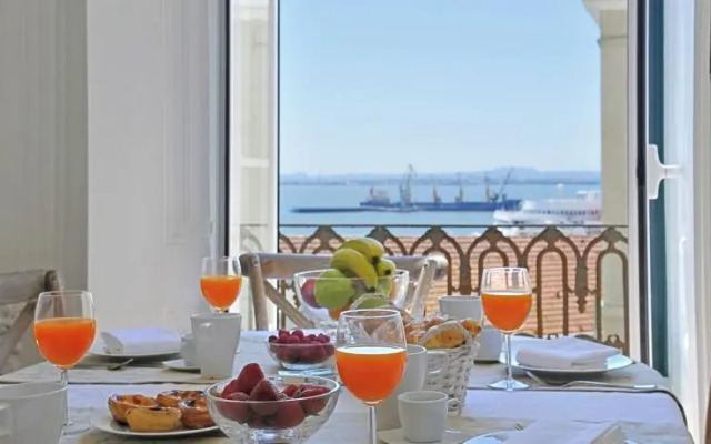 Localtraveling Remedios River View