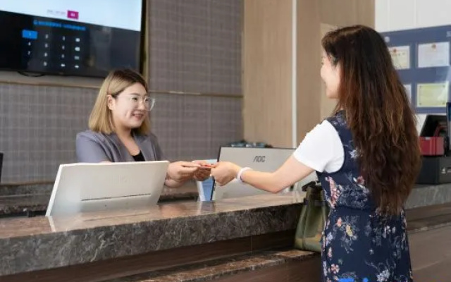 MeiYue Hotel (Beijing Fangshan District Magezhuang Subway Station) – People – Beijing