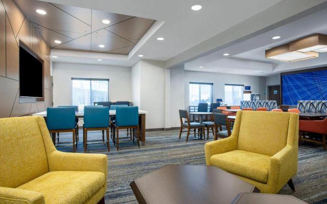 Holiday Inn Express Hotel & Suites Clinton by IHG