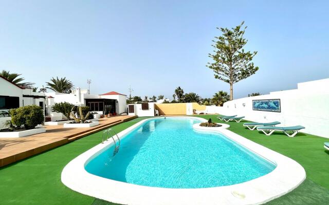 Apartment for nudists, with pool, near the beach