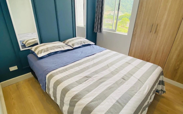 Colibri's Penthouse With Wild Hummingbirds & Views