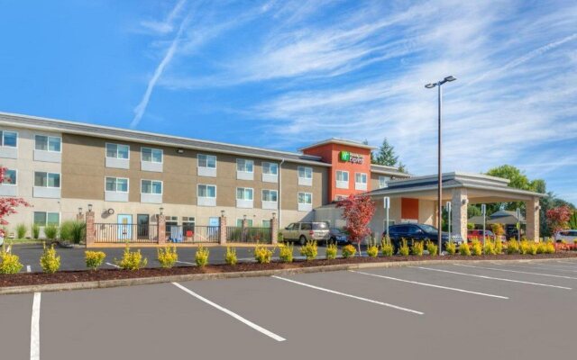 Holiday Inn Express Newberg - Wine Country by IHG