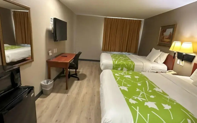 Larned Inn & Suites