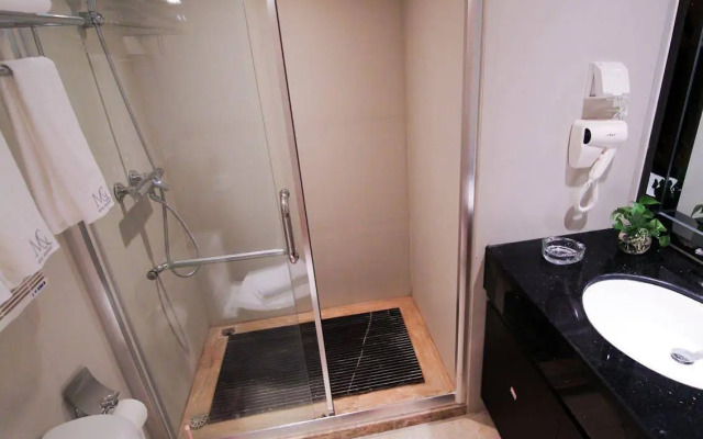 Roomme Huanju Apartment (Guangzhou Zhujiang New Town R&F Dongshan New World)