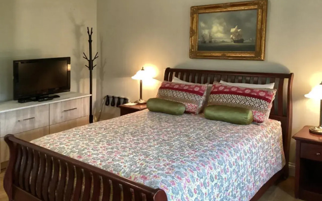 Lunenburg Arms Hotel