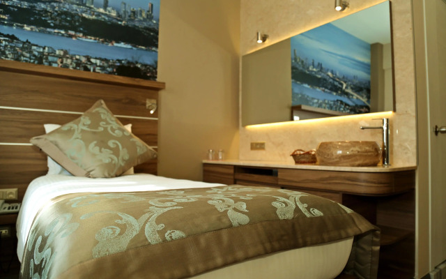 The Pera Hotel
