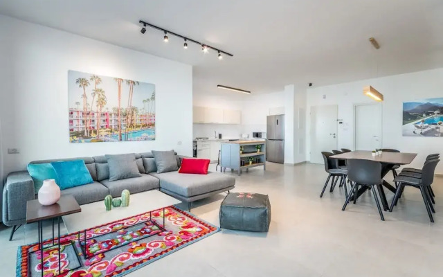 luxury garden apartment heated pool