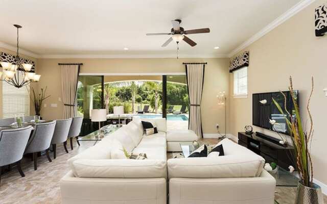 845dm 5 Bedroom Villa