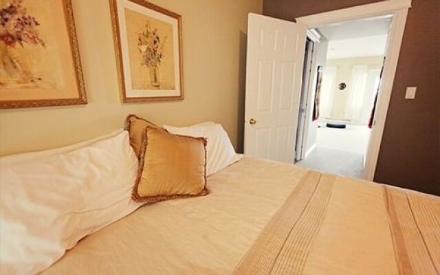 The Lodge at Weir's Beach