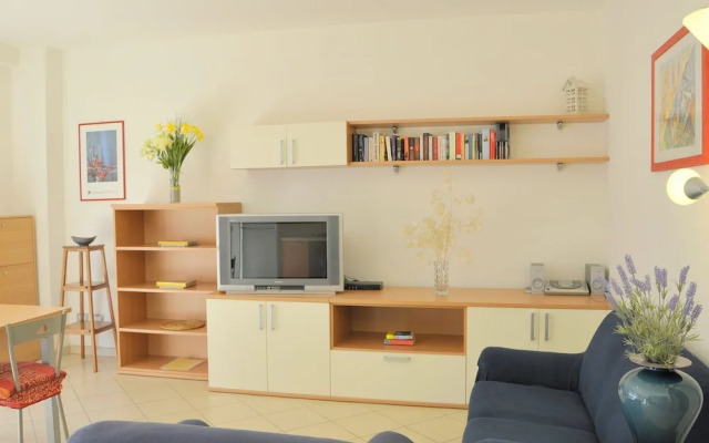 Belvilla by OYO Small Residence With Swimming Pool