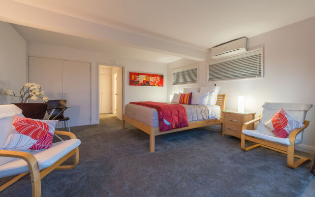 Russell View Apartments