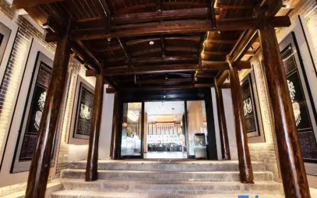 Hostel · Tianhua House Hotel