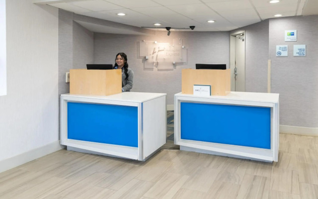 Holiday Inn Express Rochester - Greece by IHG