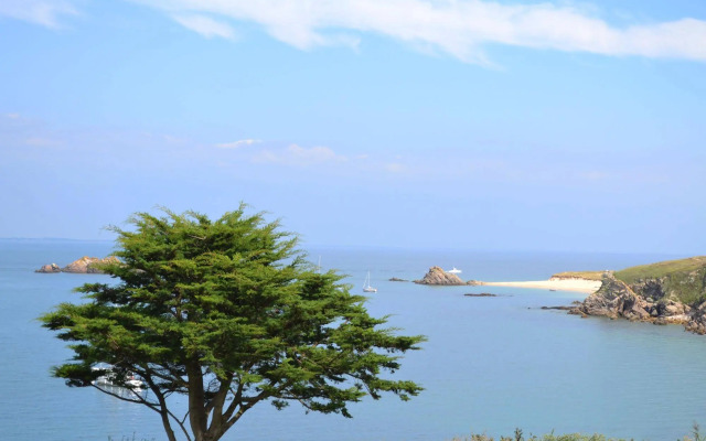 Gîtes LES Hauts DE Toulvern