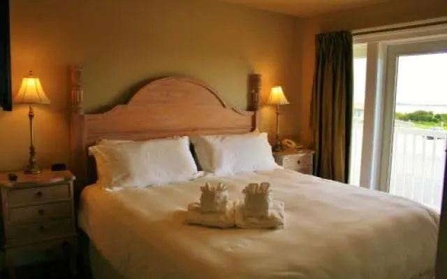 Oasis Suites Hotel