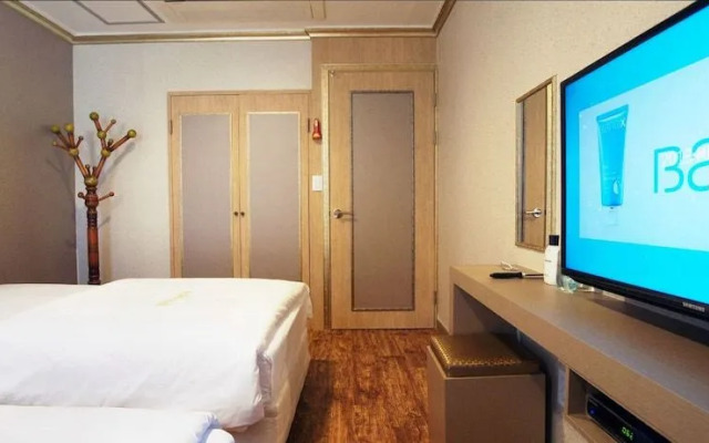 Hotel Raum Jeju