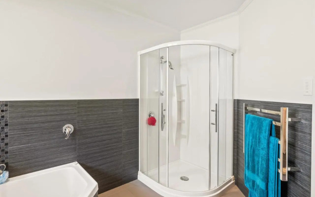 Winara Winner - Waikanae Holiday Home