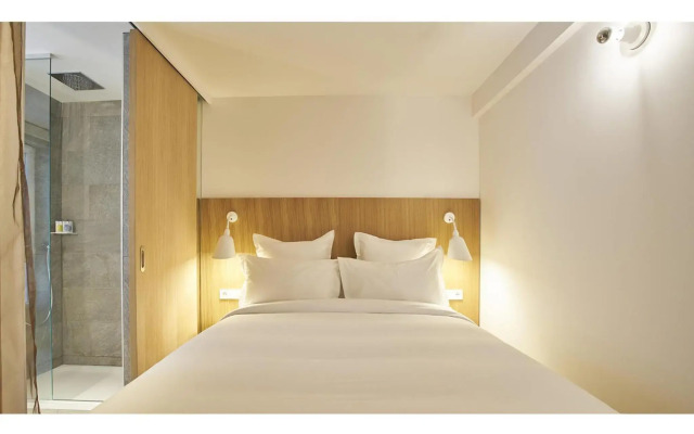 9Hotel Republique