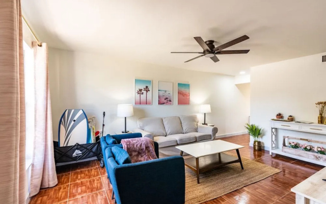 Amazing 2 BDR Townhouse Near beach