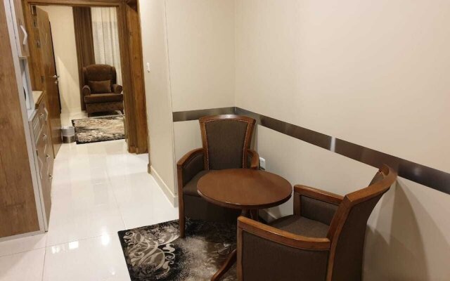 Medina Diamond Suites
